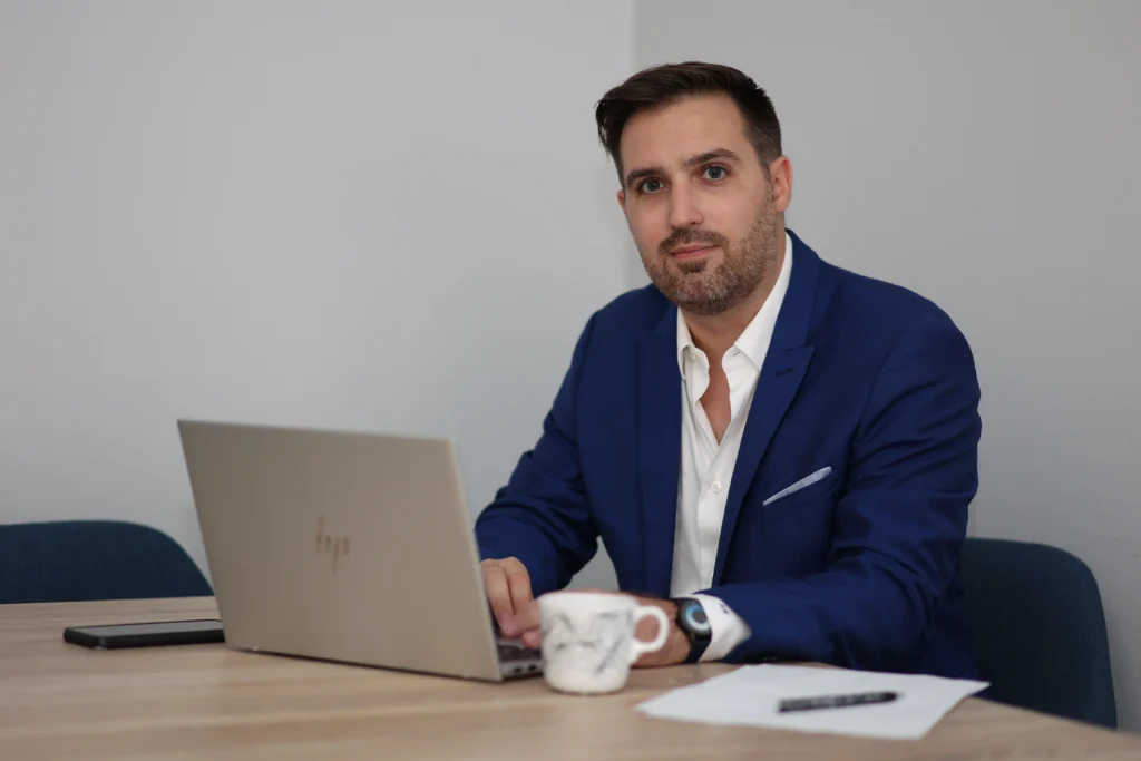 DB Finance Consulting - Confiance - Intégrité - Partage